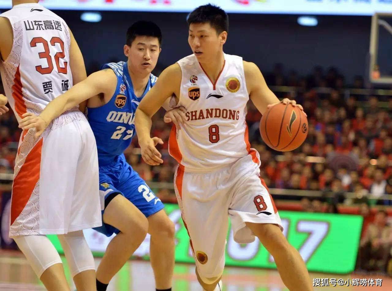 九游体育入口-Karsa与70激战MAD分钟，险胜胜负难料！，库里焦点对战全场沸腾不已