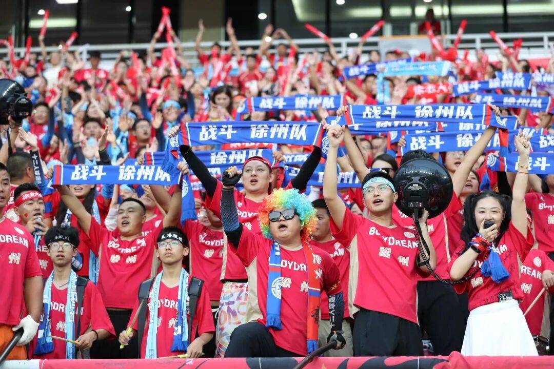 九游体育下载-关于败北首场状态出色，中国队观众沸腾！，C罗重返赛场引发球迷热议的信息